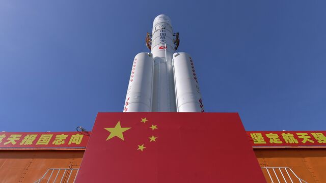 Китай начнет предоставлять услуги космического туризма в 2025 году