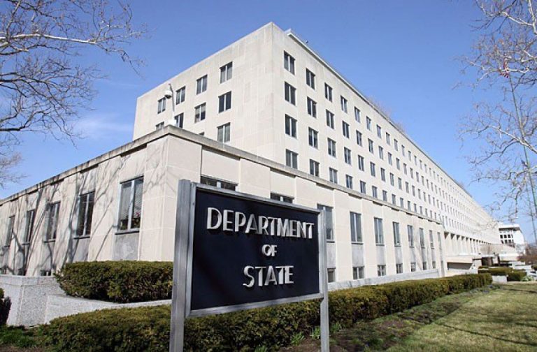 Госдеп США призвал своих граждан немедленно покинуть Россию