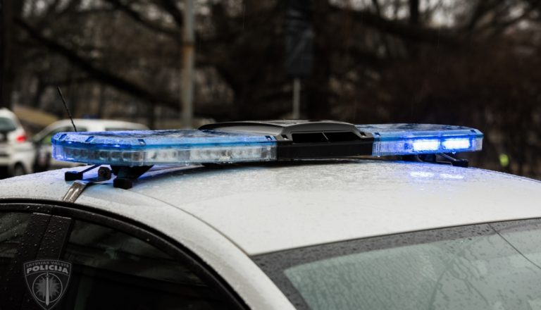 В Пурвциемсе молодые люди избили, а затем подожгли 24-летнего парня — он скончался в больнице