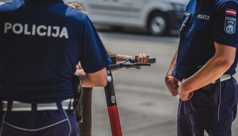 За сутки в ДТП пострадали 13 человек