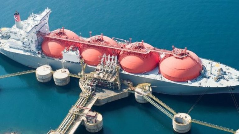 Десятки кораблей со сжиженным газом не могут разгрузиться в Испании — не хватает мощностей
