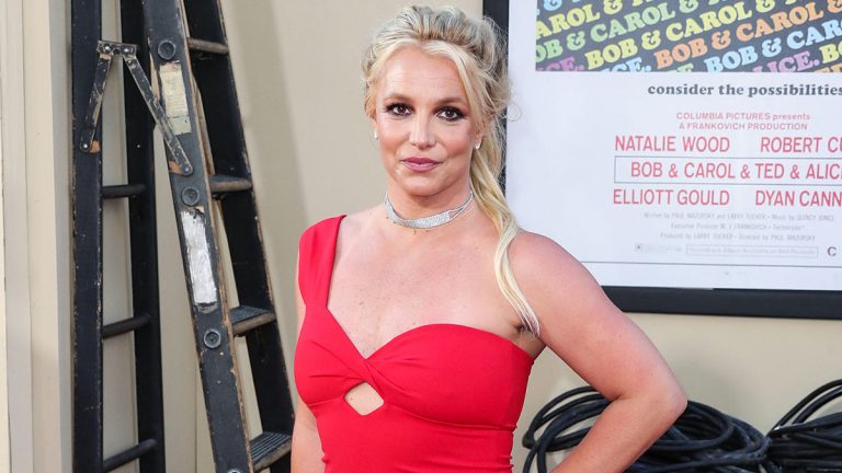 Бритни Спирс обвинила отца в попытке убить ее