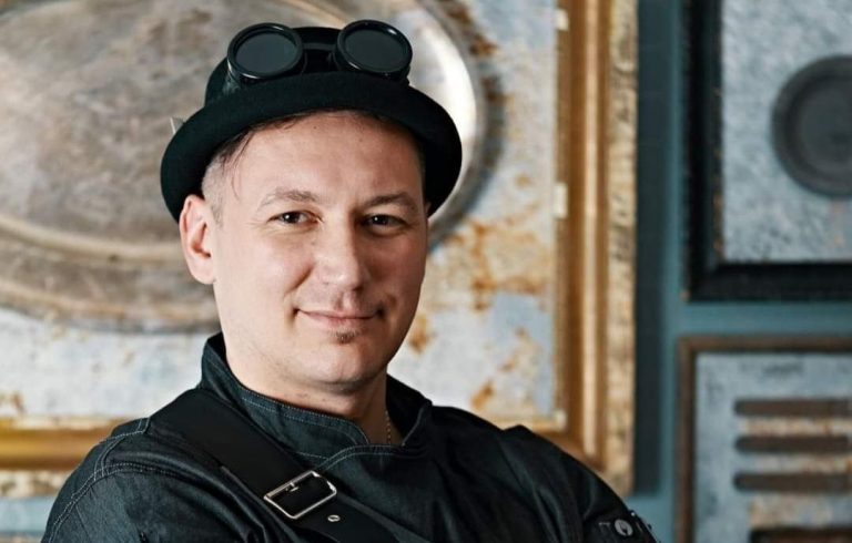 Шеф-повар Денис Иванков: Кухня — это, практически, армия!