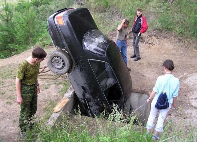 15 автомобильных аварий, в которые ещё нужно умудриться попасть