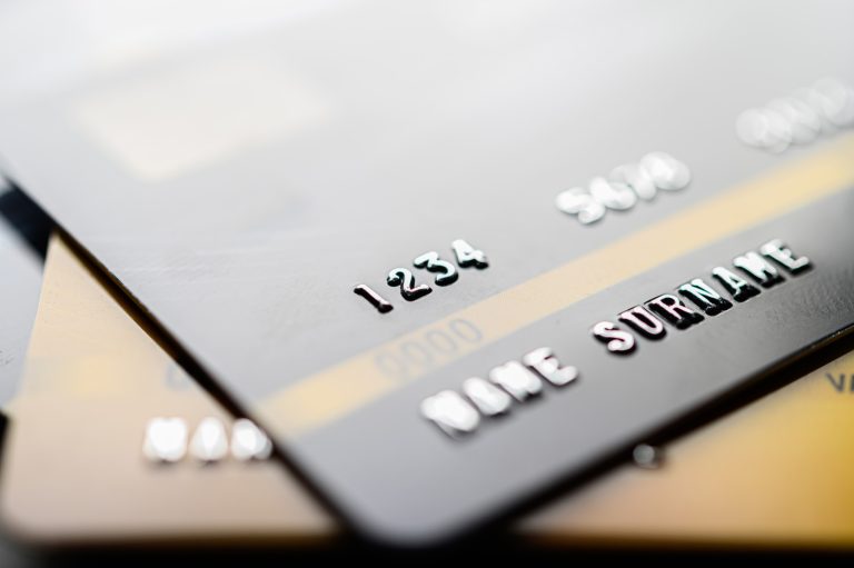 В Беларуси перестали работать карты Visa