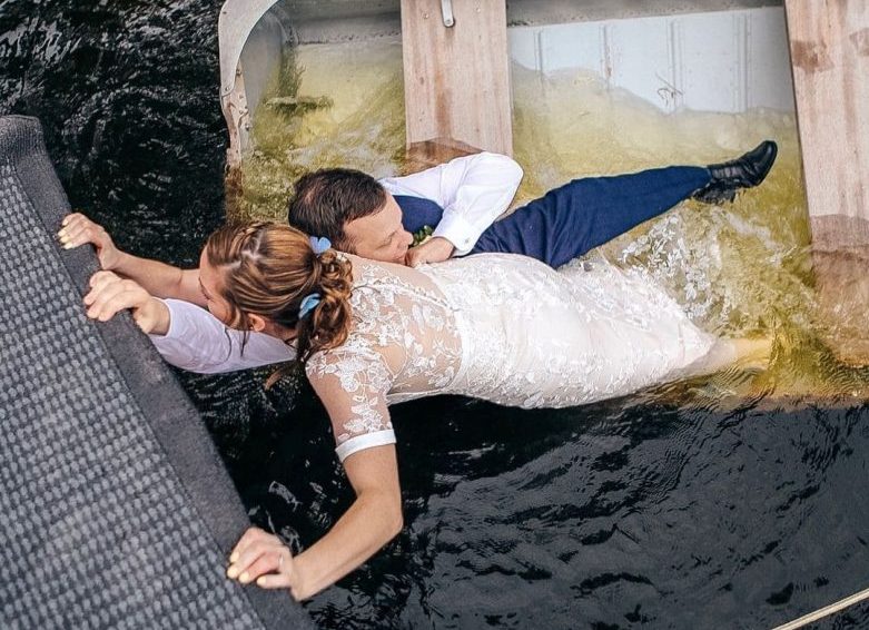 17 не постановочных фотографий со свадеб, которые не увидишь в свадебном альбоме
