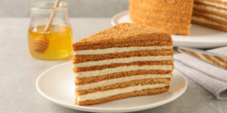 Это очень вкусно!: пошаговый рецепт медовика с заварным кремом