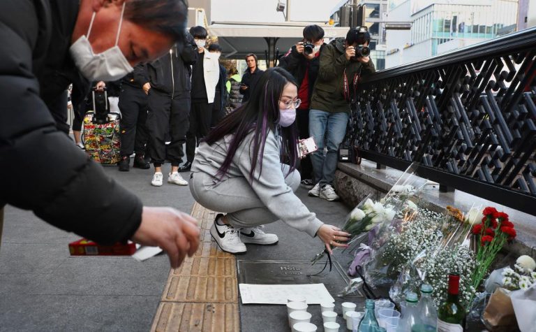 Давка в Сеуле: полицейский под следствием обнаружен метрвым