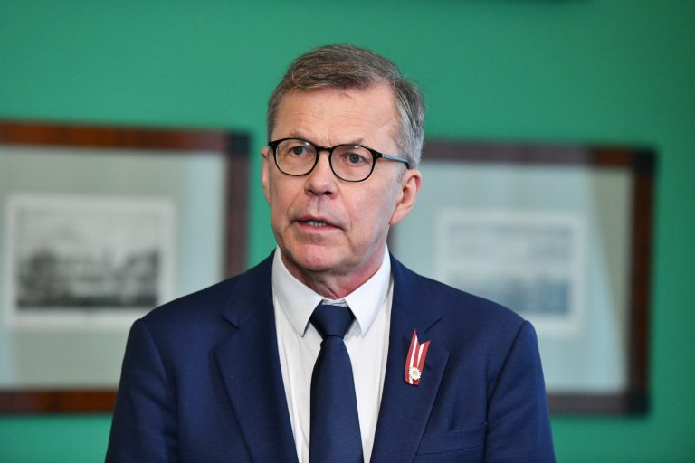 «Объедененный список» проверяет Кариньша на прочность
