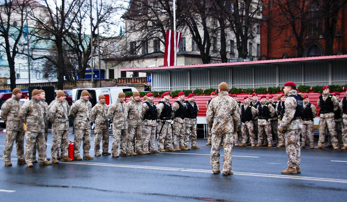 В Риге пройдет генеральная репетиция праздничного военного парада
