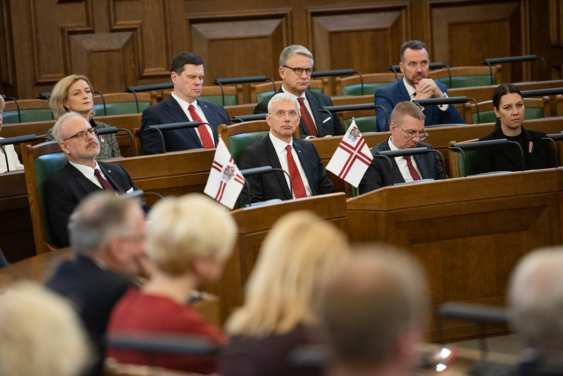 Избранные в Сейм министры отказались от своих депутатских зарплат