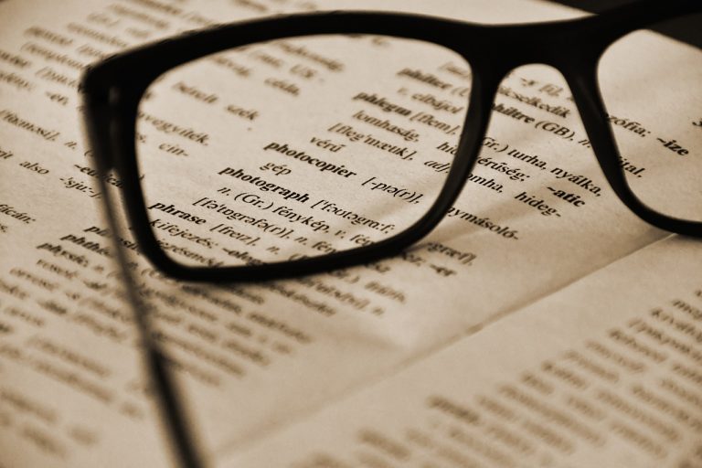 Решение — правильное, но где взять учителей? Сфера образования о запрете русского языка в школах