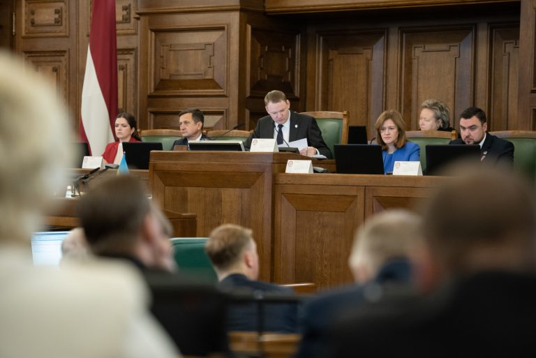 Сейм рассмотрит поправки к закону для введения должностей вице-министров и создания нового министерства