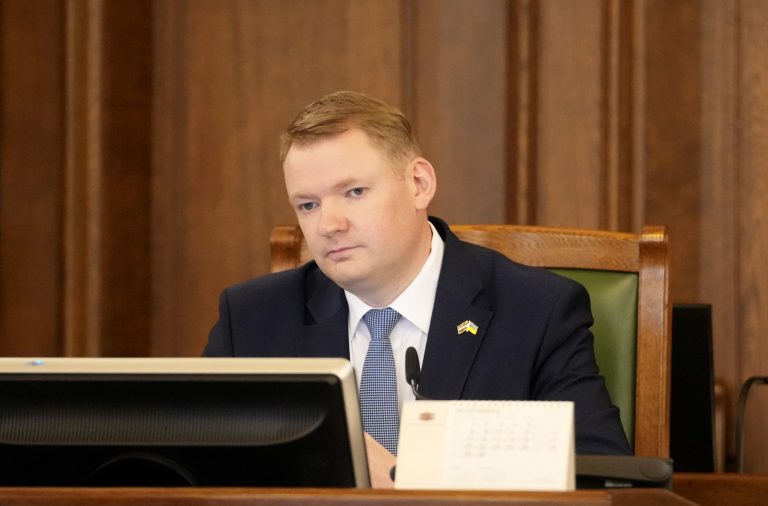 Спикер Сейма Смилтенс впервые исполнит обязанности президента