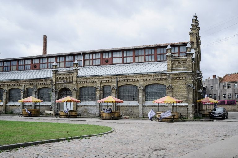 Рижская Дума поддержала выделение 190 тыс. евро на развитие трех ж/д станций и не только