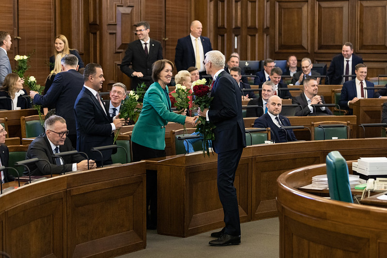 Сегодня будут утверждены полномочия 14 новых депутатов вместо министров