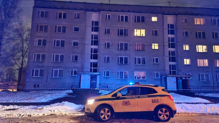 Будем ждать, когда провалится следующая крыша? Дома 464-й серии по-прежнему небезопасны