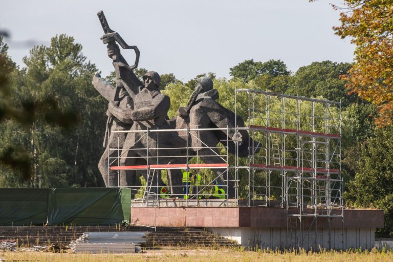Жалоба РСЛ на запрет протеста против демонтажа памятника в парке Победы будет рассмотрена в суде