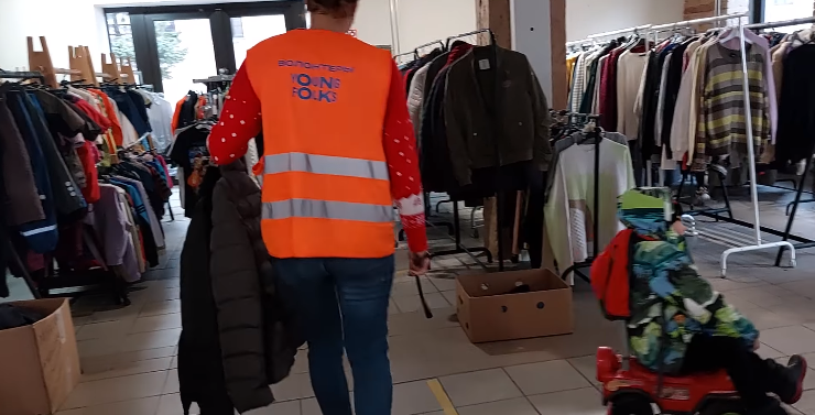 В пункте помощи для беженцев с Украины не хватает детских игрушек и мужской одежды