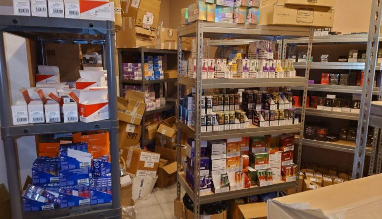 В Риге изъяты жидкость и упаковки для электронных сигарет 1,8 млн евро. Объему удивилась даже полиция