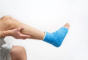 Из-за скользких улиц растет число пациентов в Больнице травматологии