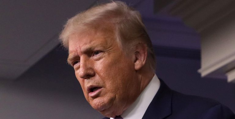 Дональда Трампа обвинили сразу в 4 уголовных преступлениях — СМИ