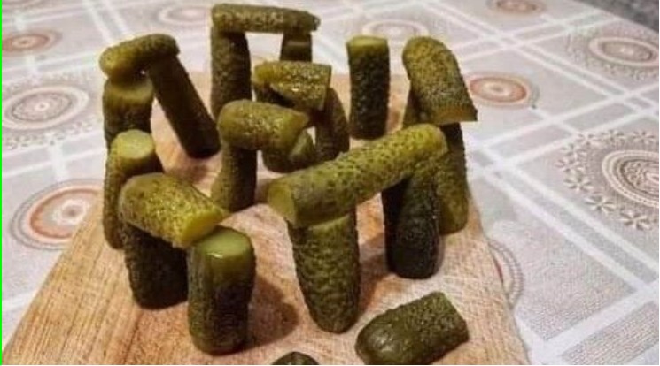 Салат «Стоунхендж». Простой рецепт для новогоднего стола :)