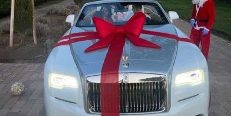 Криштиану Роналду получил в подарок на Рождество Rolls-Royce стоимостью $340 000
