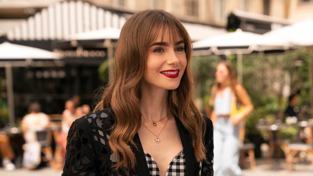 «Эмили в Париже» в центре скандала: из-за сериала зрители отменяют французский McDonald’s