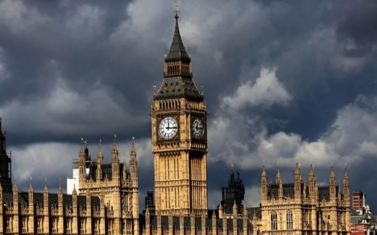 Британских парламентариев подозревают в связях с секс-индустрией — СМИ