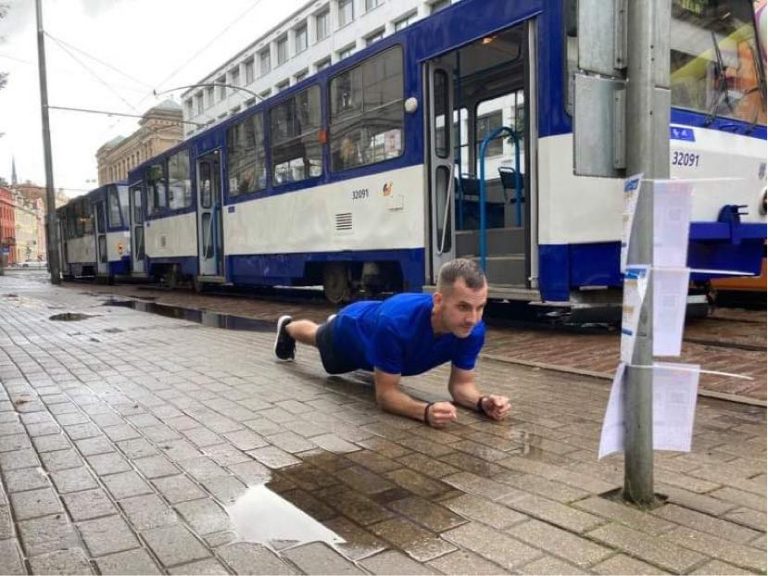 Сегодня и завтра общественный транспорт в Риге будет бесплатным