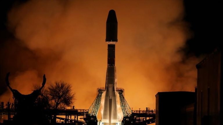 SpaceX вывел на орбиту 40 спутников компании-конкурента