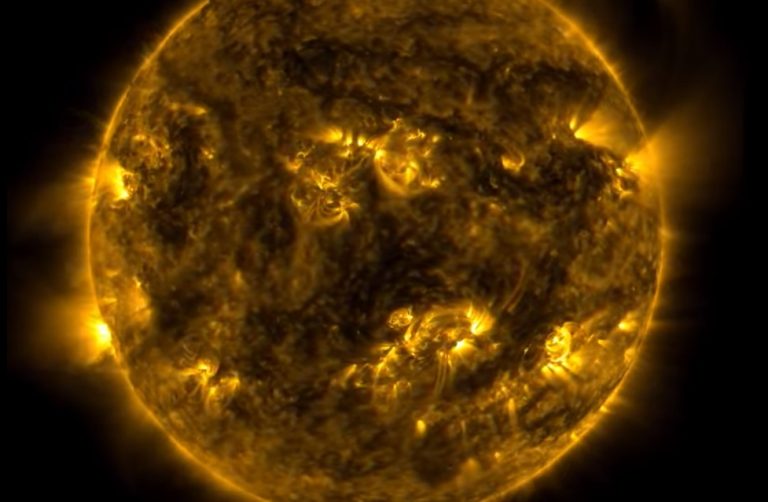 В NASA показали, как менялось Солнце за 133 дня