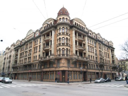 Угловой дом КГБ больше не может принимать посетителей