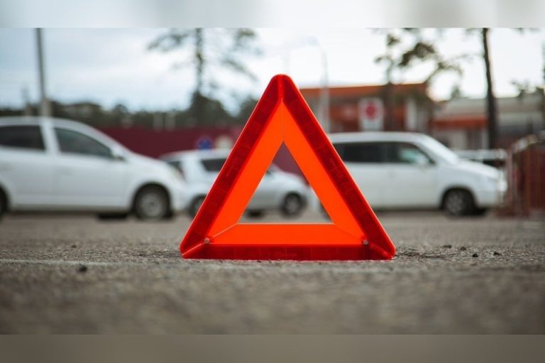 В ДТП у Саласпилса пострадали два человека