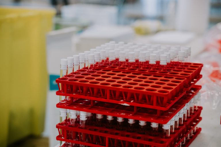 Латвия хочет обменять лишние вакцины Pfize» на инновационные лекарства от рака