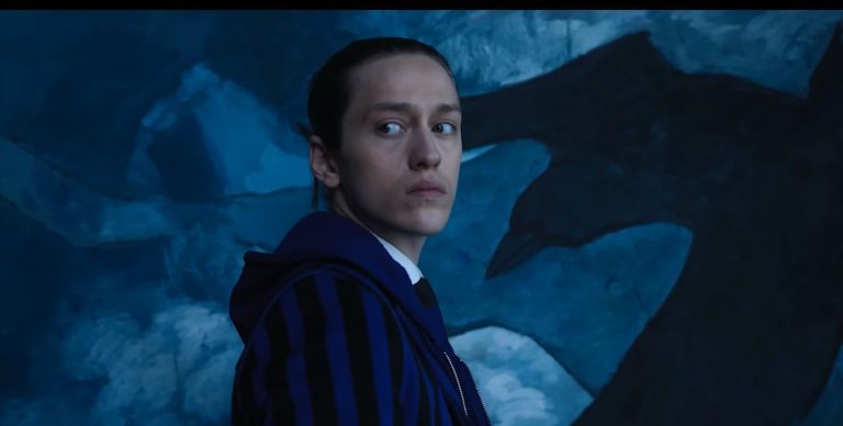 СМИ: звезду сериала «Уенсдей» Перси Хайнса Уайта обвинили в изнасиловании