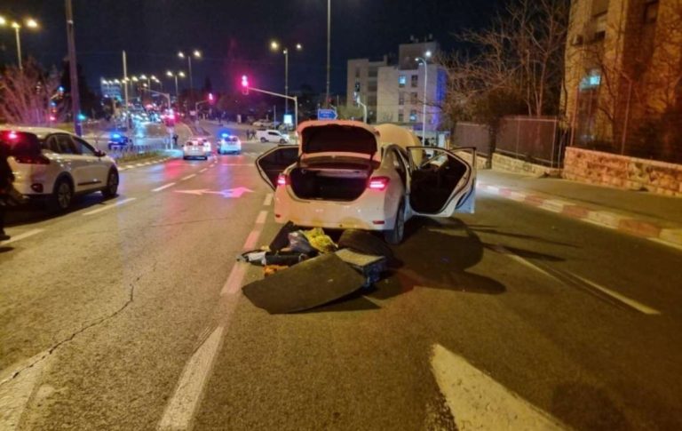Террорист устроил стрельбу в Иерусалиме, есть погибшие