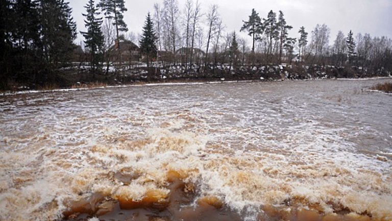 Из-за повышения воды в Гауе начата эвакуация жителей домов