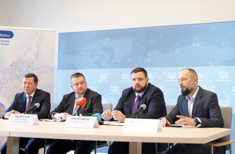 Витенбергс потребовал отчета о причинах задержки строительства Rail Baltica