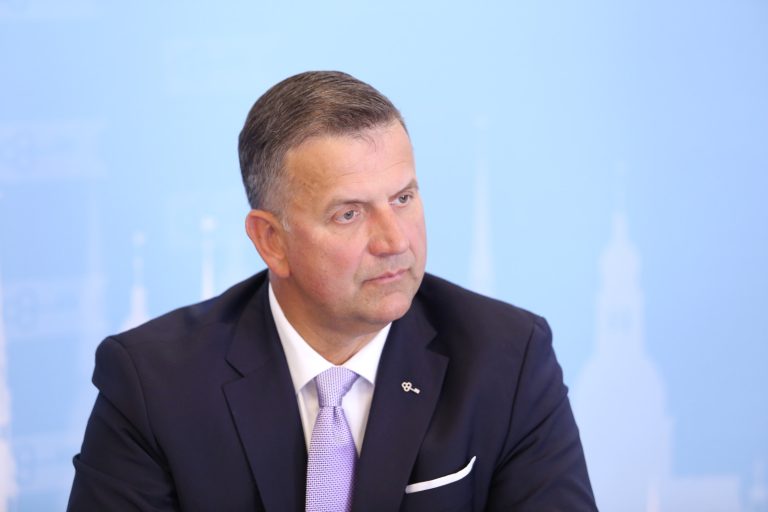Глава Rīgas namu pārvaldnieks Нейманис снят с должности