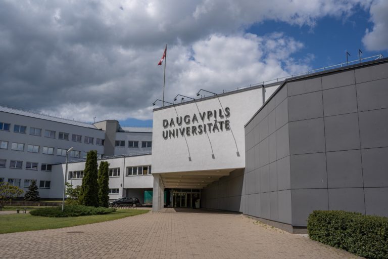 Достигнута договоренность об интеграции Даугавпилсского университета в Латвийский университет