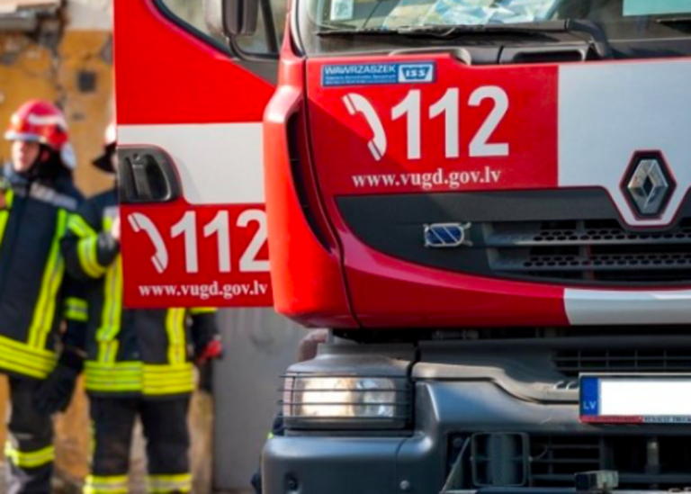 В четверг из-за пожара в одном в учебном заведении Риги эвакуированы 140 человек