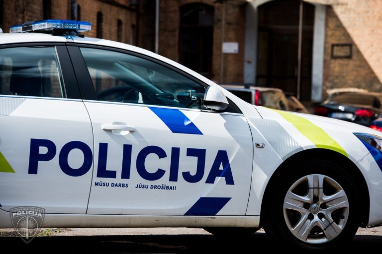 За сутки в Латвии зарегистрировано 96 ДТП, пострадало 4 человека