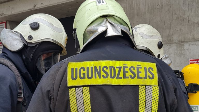В Закюмуйже из-за пожара в доме эвакуировались 22 человека