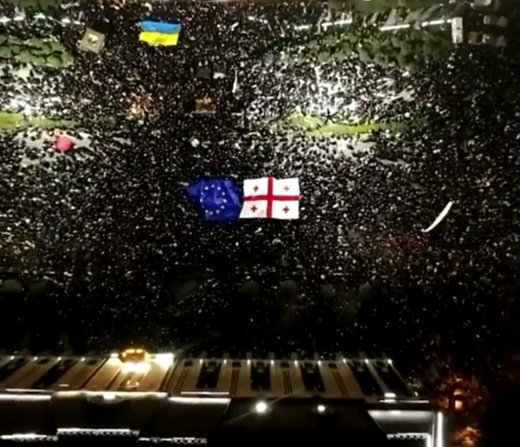 Правительство в отставку! Протесты в Грузии против законопроекта об «иноагентах» продолжатся