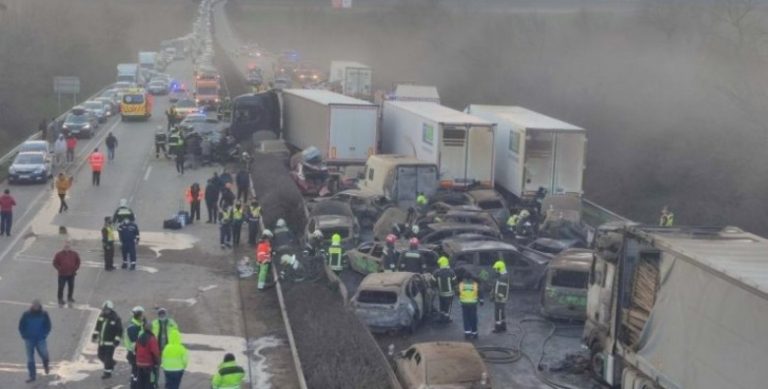 В Венгрии из-за пылевой бури произошло массовое ДТП — 5 грузовиков и 36 легковушек: