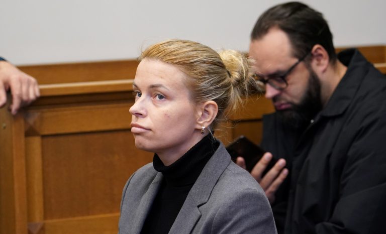 Депутат Сейма Гревцова признана судом первой инстанции виновной во лжи Центризбиркому