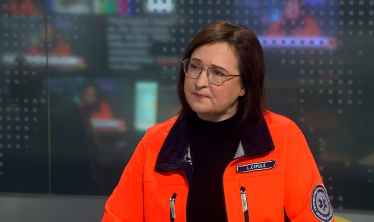 «Думали, Covid пройдет — выдохнем. Но нет…»: глава «скорой» рассказала о депрессивном настроении медиков