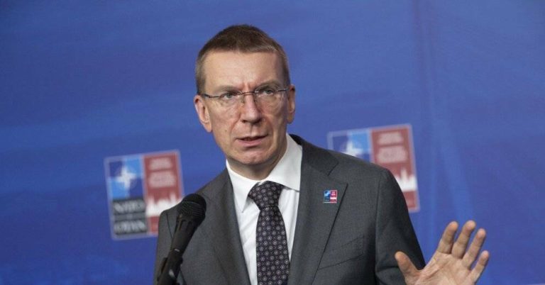 МИД Латвии включил в список нежелательных лиц 35 человек, поддерживающих политику Кремля